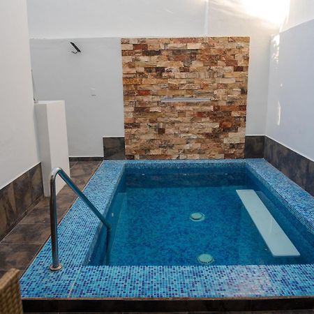 2Br-3Ba Condo Block From Beach W Rooftop Jacuzzi Mazatlán Eksteriør billede