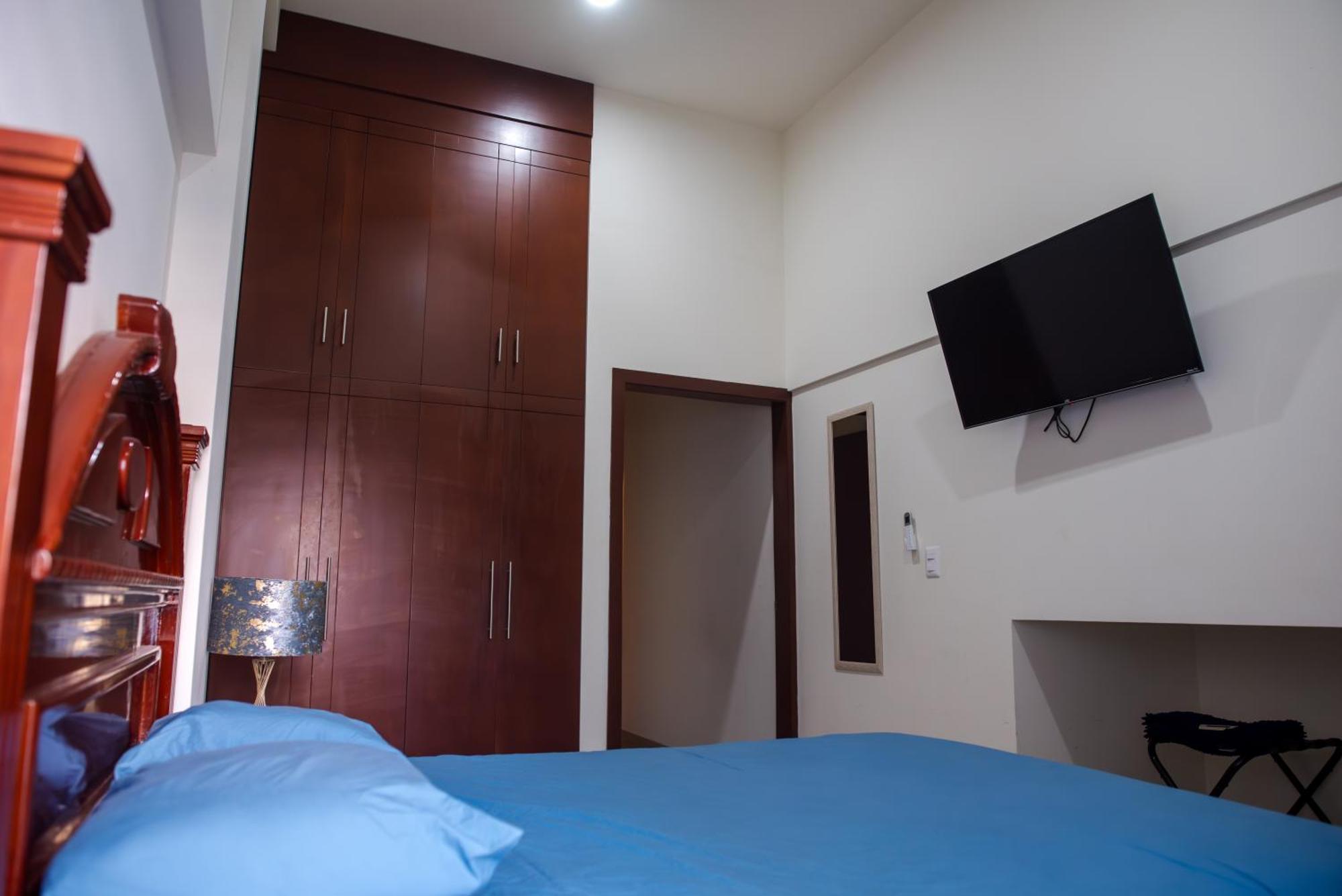 2Br-3Ba Condo Block From Beach W Rooftop Jacuzzi Mazatlán Eksteriør billede